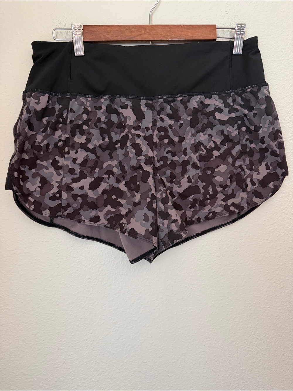 Athleta Running Free Printed Short 3.5” Medium